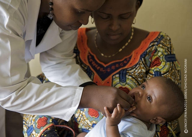 [Release Obtained] A female medical doctor give ARV medication to an infant at an Early Infant Diagnoses (EID) clinic managed under TRAC Plus programme (The Treatment and Research AIDS Center) at Kicukiro Health Centre in Kigali, the capital of Rwanda.

UNICEF supports the Kicukiro Health Centre with procurement of medical supplies and equipment, and to train health and laboratory personnel.