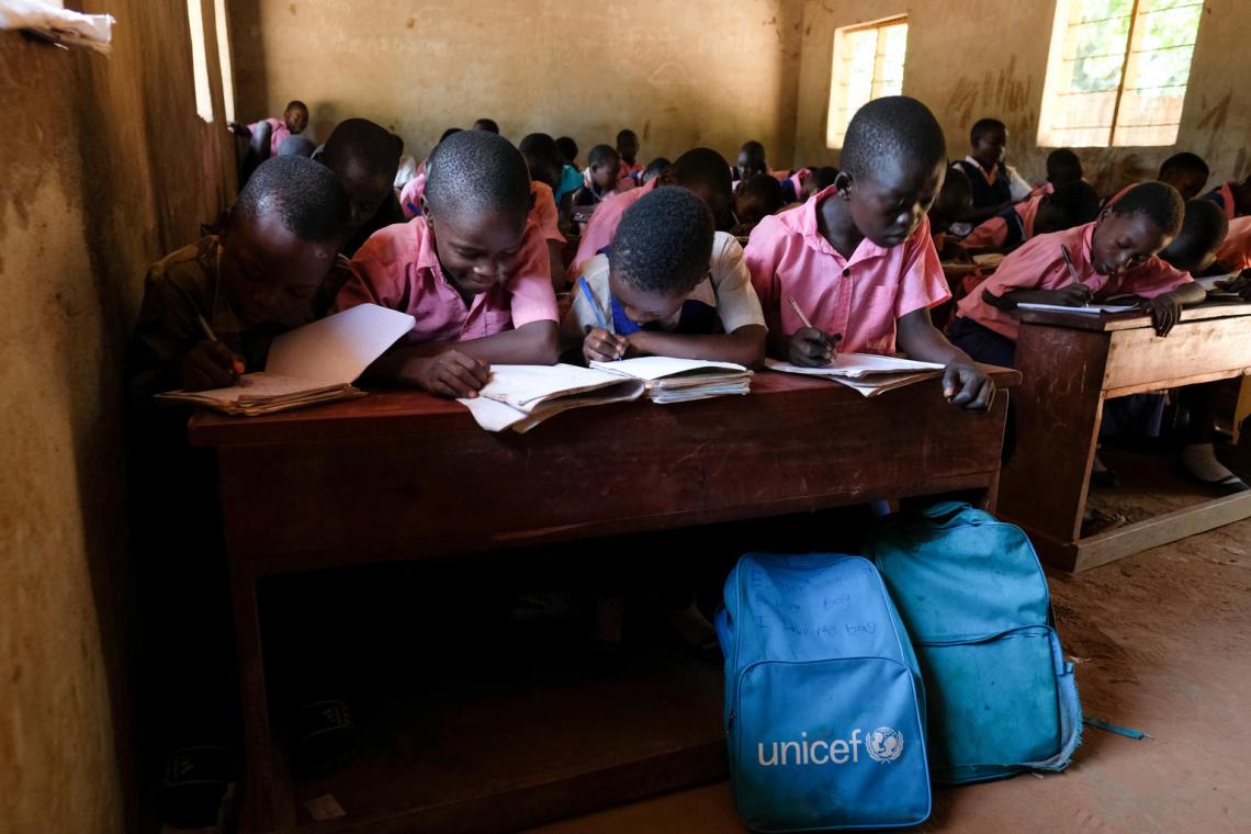 ©UNICEF/UN0221033/Rich