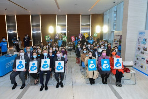 Group photo with participating guests ©UNICEF HK/2021
